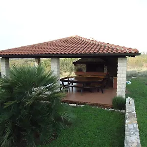 https://apartman-klara-umag.in-istria.net